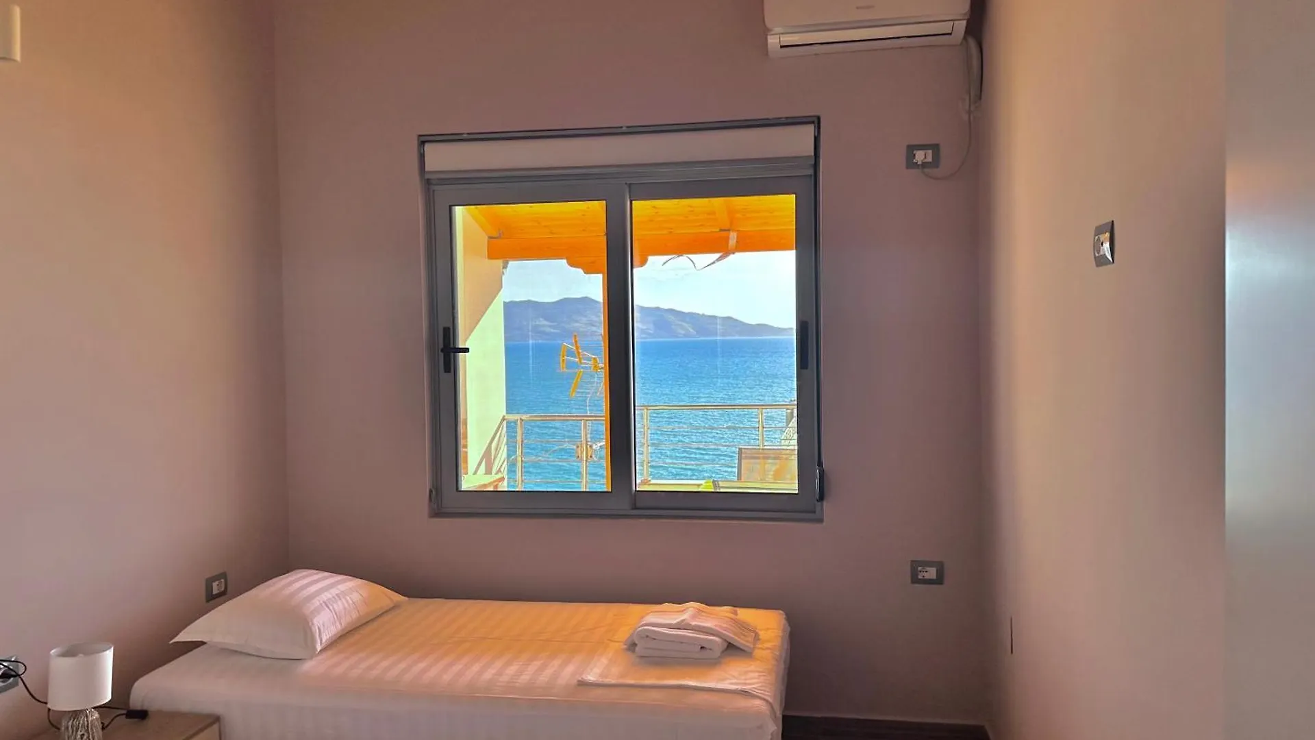 Wave N' Sea Apartment Sarande 0*,  Albania