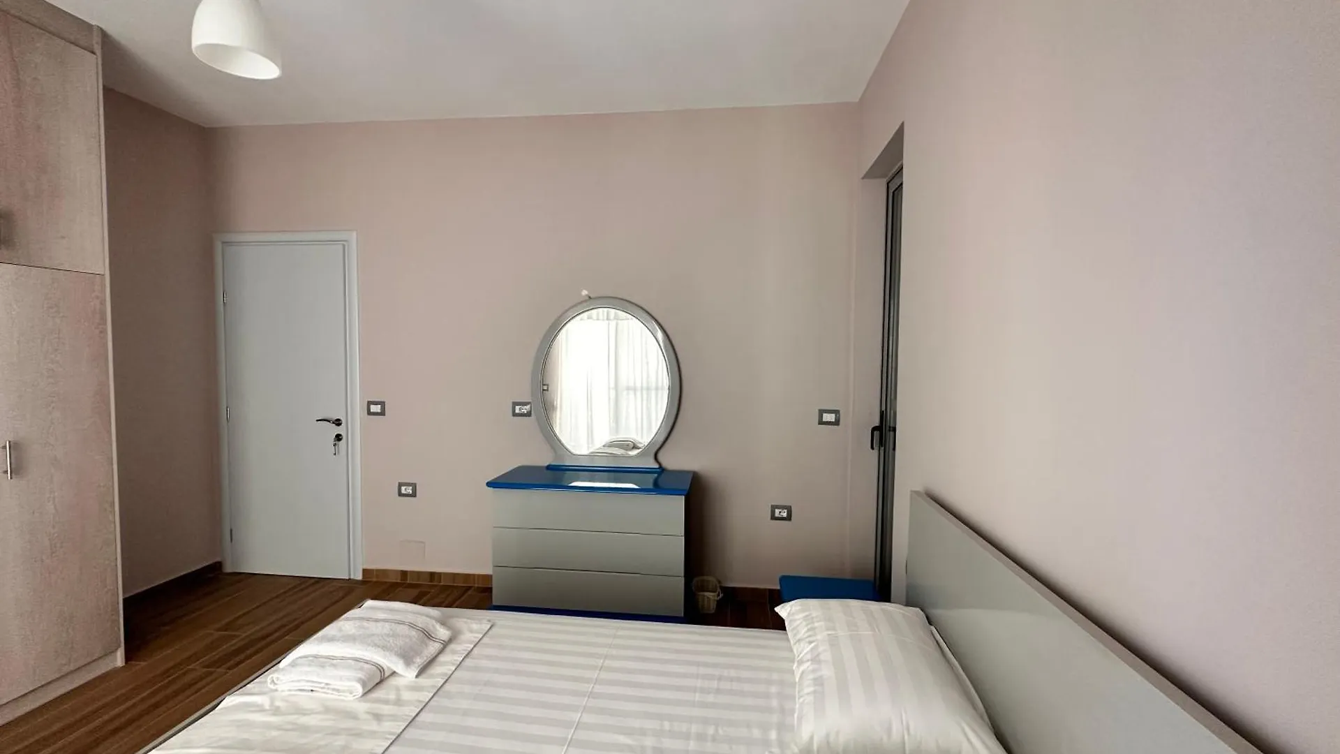 Wave N' Sea Apartment Sarande