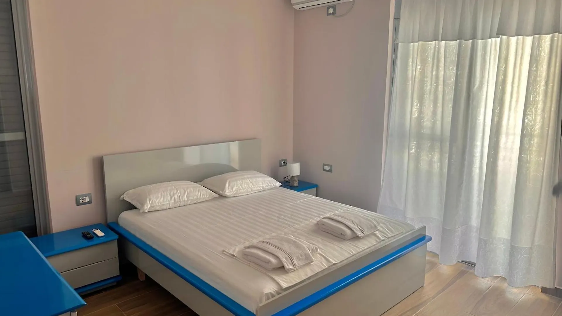 Wave N' Sea Apartment Sarande 0*,